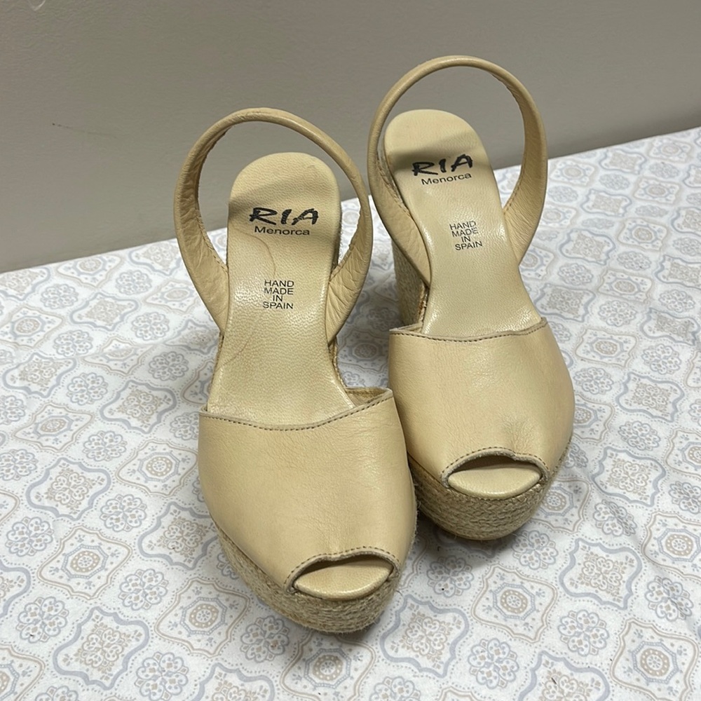 Beautiful hand made in Spain wedges sandals